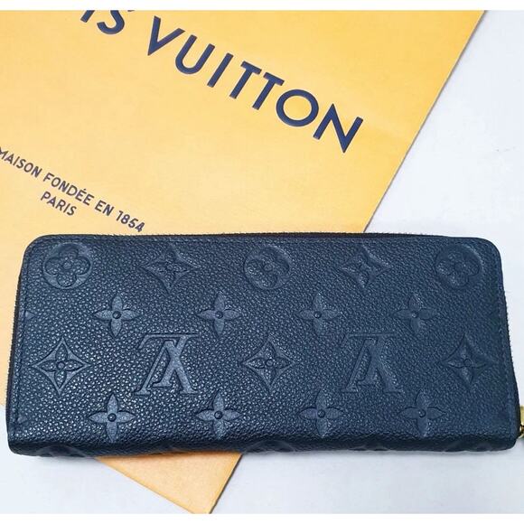 Louis Vuitton Black Leather Logo Wallet - Picture 1 of 9